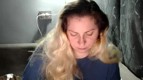 Laura online show from October 28, 5:48 pm