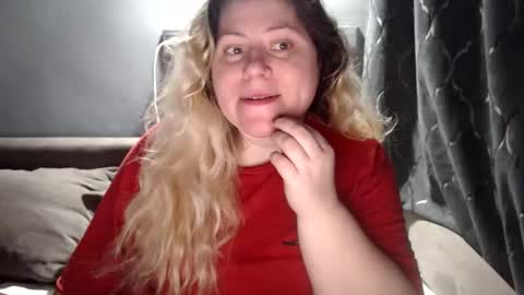 Laura online show from February 22, 3:43 pm