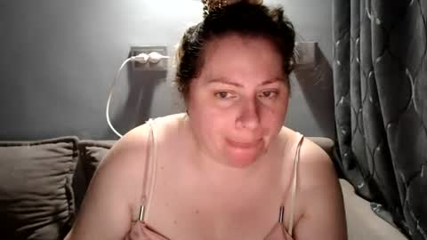 Laura online show from July 5, 5:53 pm