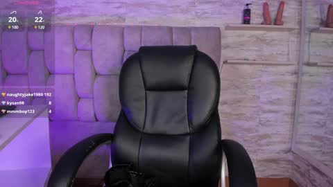 Snapshot of candycuckol chatting on January 19, 12:17 am Candy online show from January 19, 12:17 am