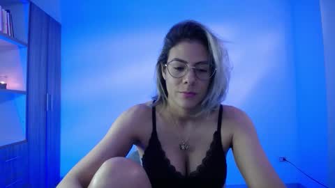 Candy Dowson online show from November 2, 6:43 pm