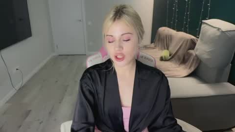 You can call me HH online show from March 30, 7:48 pm