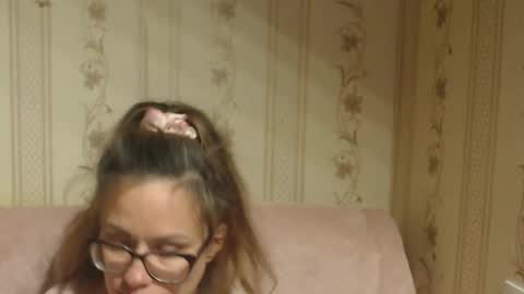 say meow and send tip  online show from October 26, 6:36 pm