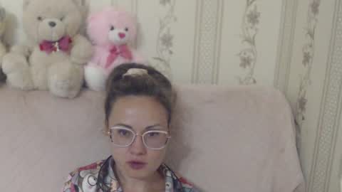 Snapshot of candylady136 chatting on July 2, 6:47 pm say meow and send tip online show from July 2, 6:47 pm