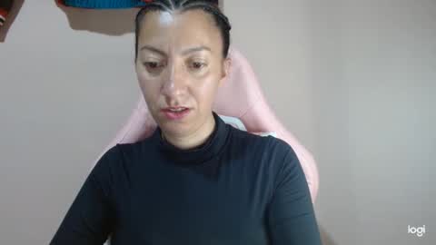 candymilfff online show from March 18, 3:53 am