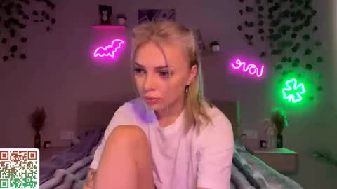 Candy online show from May 10, 6:18 am