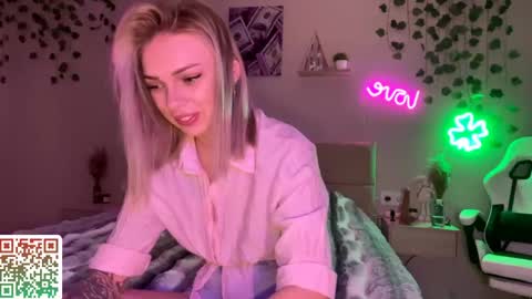 Candy online show from May 14, 8:10 am