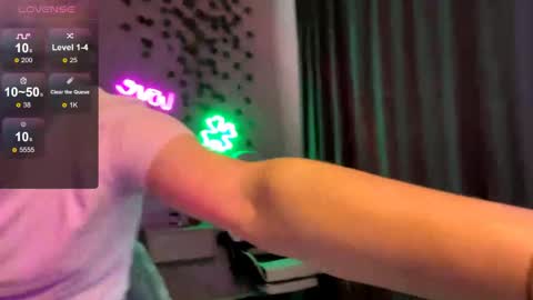 Candy online show from May 30, 7:49 am