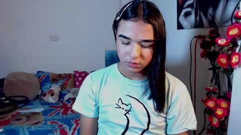 candyy_doll_ online show from May 14, 5:25 am
