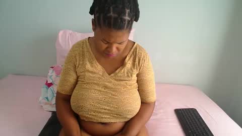 candyyumsaerolaxx online show from May 29, 8:12 am