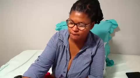 candyyumsaerolaxx online show from June 17, 7:00 am