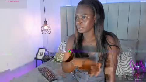 Snapshot of candyyvega chatting on April 4, 8:28 pm candyyvega online show from April 4, 8:28 pm