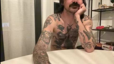 cantleavethehouse online show from December 3, 8:12 am