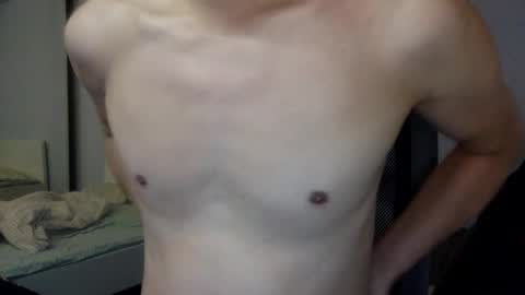 Snapshot of caobicao chatting on January 8, 4:12 am contrast moe online show from January 8, 4:12 am