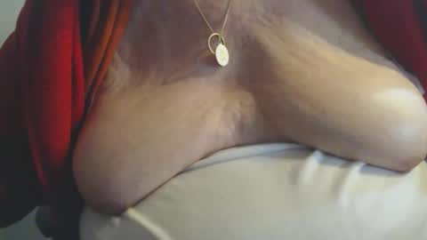 Cinzia  ex regina  online show from May 26, 1:51 pm