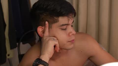 David Capizzi online show from December 3, 2:25 am