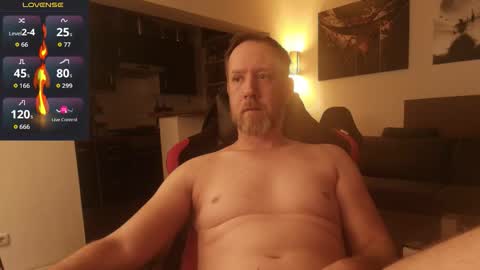 capri83 online show from November 30, 12:14 am