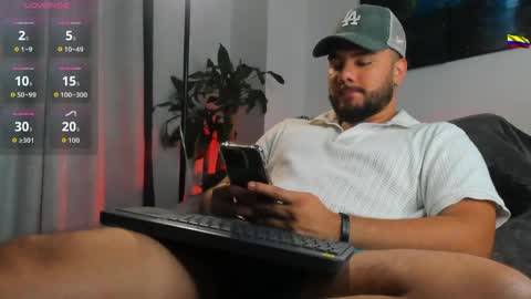 caprywilliams online show from May 30, 8:44 am