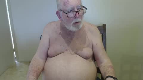 Snapshot of capt5105 chatting on January 27, 6:19 am capt5105 online show from January 27, 6:19 am