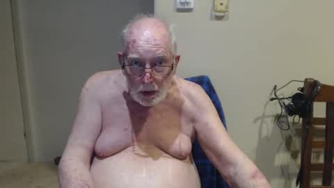 Snapshot of capt5105 chatting on November 16, 10:10 am capt5105 online show from November 16, 10:10 am