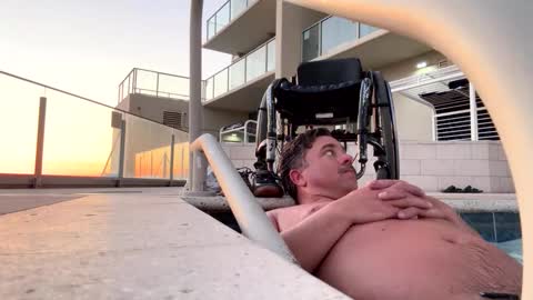 Snapshot of capwheels chatting on March 9, 1:35 am CAP online show from March 9, 1:35 am