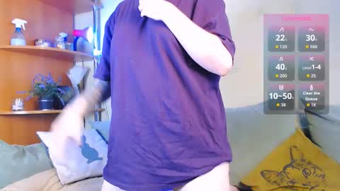 girl - foxi and tranny - kami online show from November 23, 8:14 am