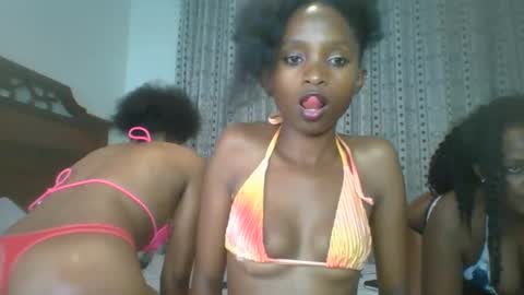 Snapshot of carababey chatting on February 13, 7:10 pm carababey online show from February 13, 7:10 pm