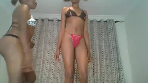 Snapshot of carababey chatting on February 19, 6:32 pm carababey online show from February 19, 6:32 pm