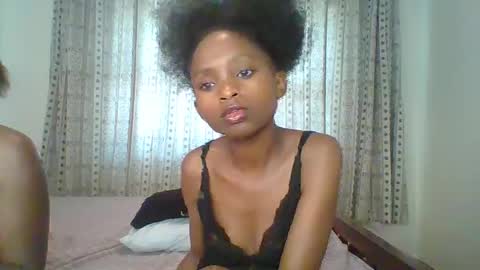 Snapshot of carababey chatting on February 20, 11:42 am carababey online show from February 20, 11:42 am