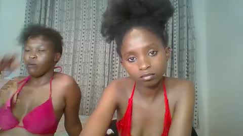 Snapshot of carababey chatting on February 27, 12:10 am carababey online show from February 27, 12:10 am