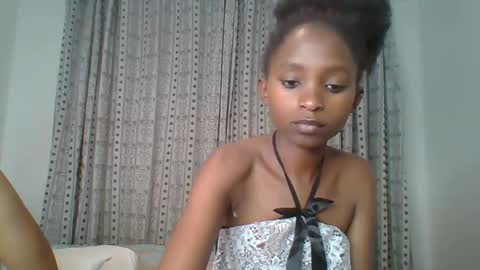 Snapshot of carababey chatting on February 28, 3:04 am carababey online show from February 28, 3:04 am