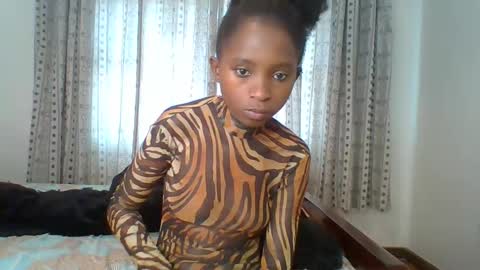 Snapshot of carababey chatting on March 1, 8:23 am carababey online show from March 1, 8:23 am