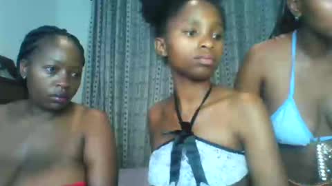 Snapshot of carababey chatting on March 11, 11:59 pm carababey online show from March 11, 11:59 pm