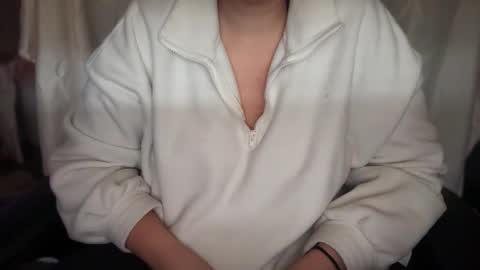 Cara Bou online show from December 1, 7:19 pm