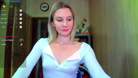 Snapshot of caramel_pie_ chatting on July 16, 10:38 pm caramel online show from July 16, 10:38 pm