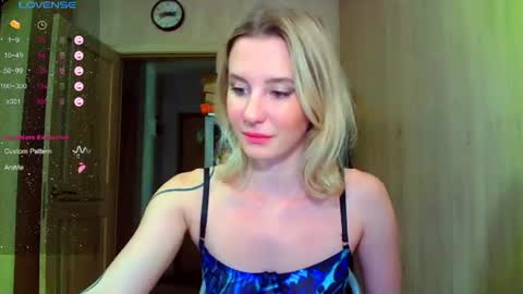 Snapshot of caramel_pie_ chatting on July 23, 10:08 pm caramel online show from July 23, 10:08 pm