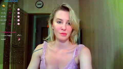 Snapshot of caramel_pie_ chatting on July 26, 8:38 pm caramel online show from July 26, 8:38 pm