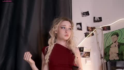 Viola Marika and Visma  online show from February 19, 4:19 am