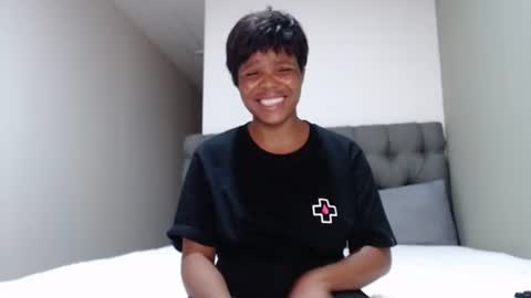 fifi online show from March 4, 4:30 pm