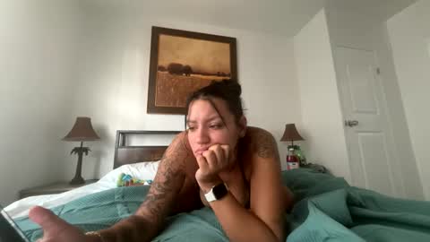 caramelmami26 online show from May 26, 12:23 pm
