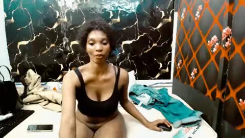 Snapshot of caramelminxx_ chatting on June 27, 7:46 am caramelminxx_ online show from June 27, 7:46 am