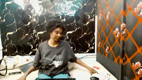 Snapshot of caramelminxx_ chatting on July 7, 7:34 am caramelminxx_ online show from July 7, 7:34 am