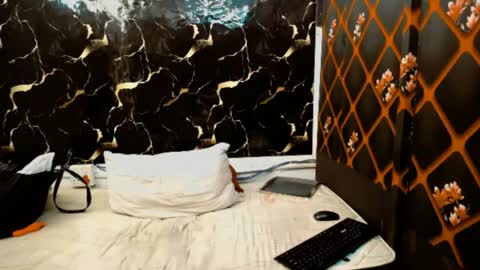 Snapshot of caramelminxx_ chatting on July 10, 7:34 am caramelminxx_ online show from July 10, 7:34 am