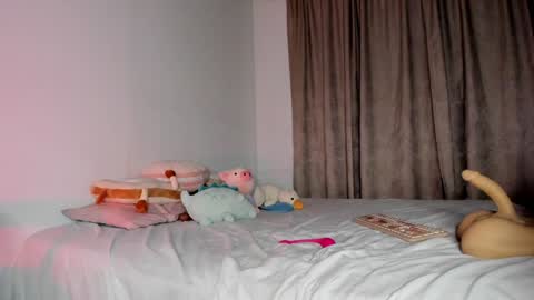 Snapshot of caramelo_xox chatting on December 5, 2:20 am online show from December 5, 2:20 am