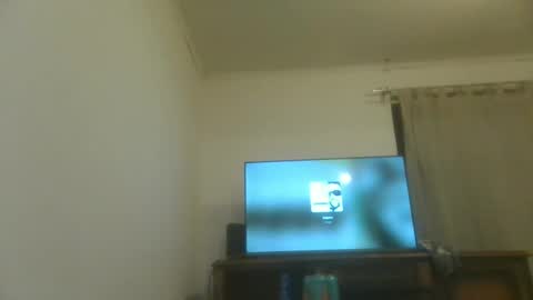 caravibugue online show from December 9, 6:23 am