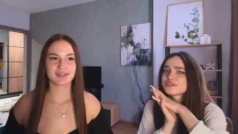 caressyourself online show from November 21, 8:24 am