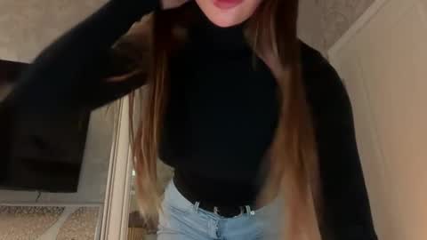 caressysiren online show from May 10, 10:48 pm