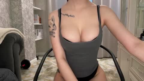 caressysiren online show from May 29, 5:11 pm