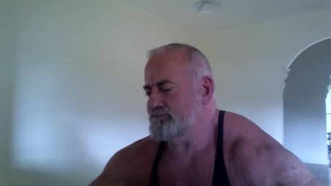 C A Rey online show from December 10, 4:13 am