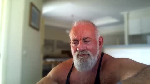 C A Rey online show from February 6, 11:30 pm